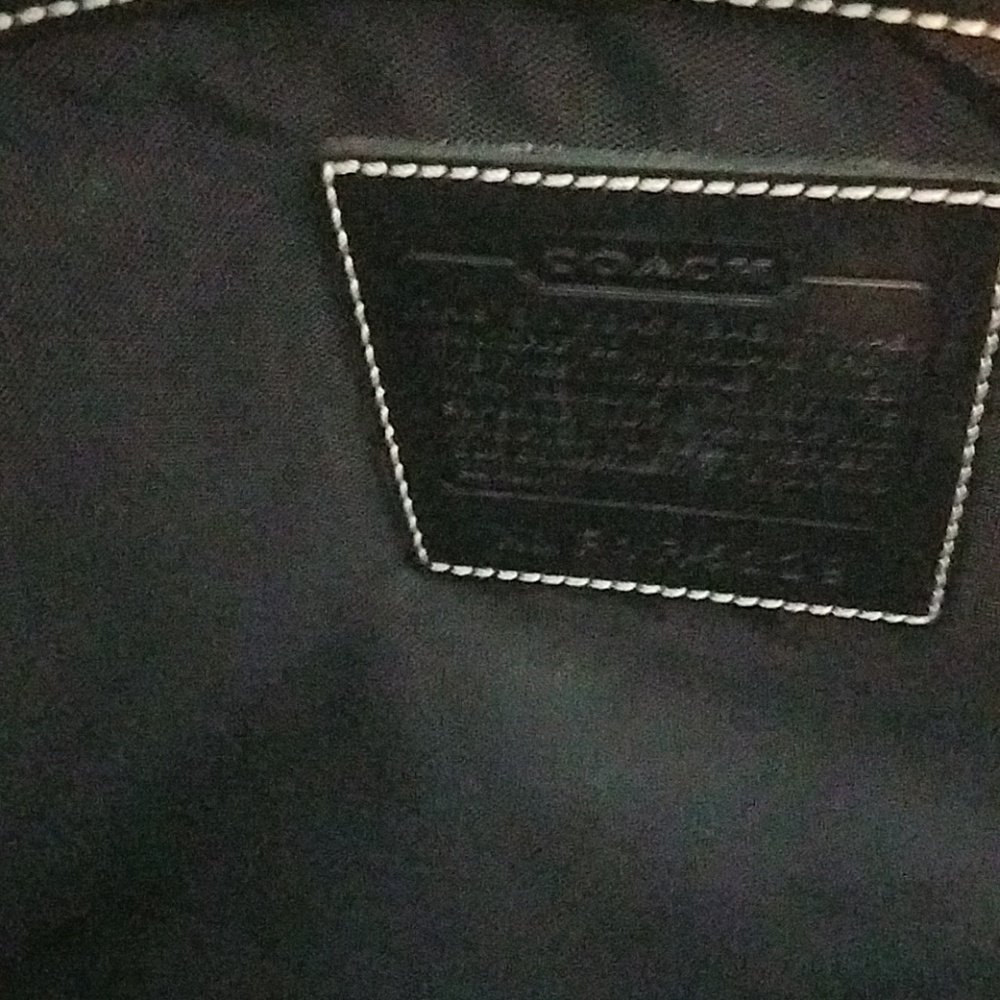 COPY - COACH Signature Messenger Bag - Picture 6 of 6